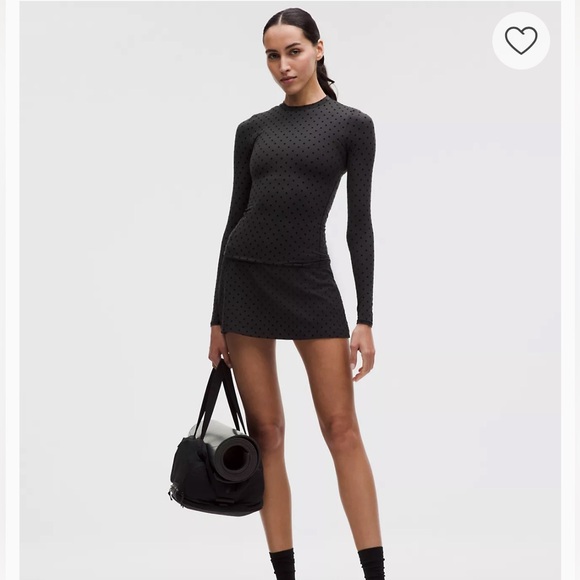 Lululemon Wundermost Nulu Crewneck Long Sleeve Shirt
Flocked NWT polka dot - Picture 6 of 8